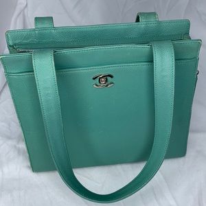 Vintage Chanel Shoulder Bag CC logo